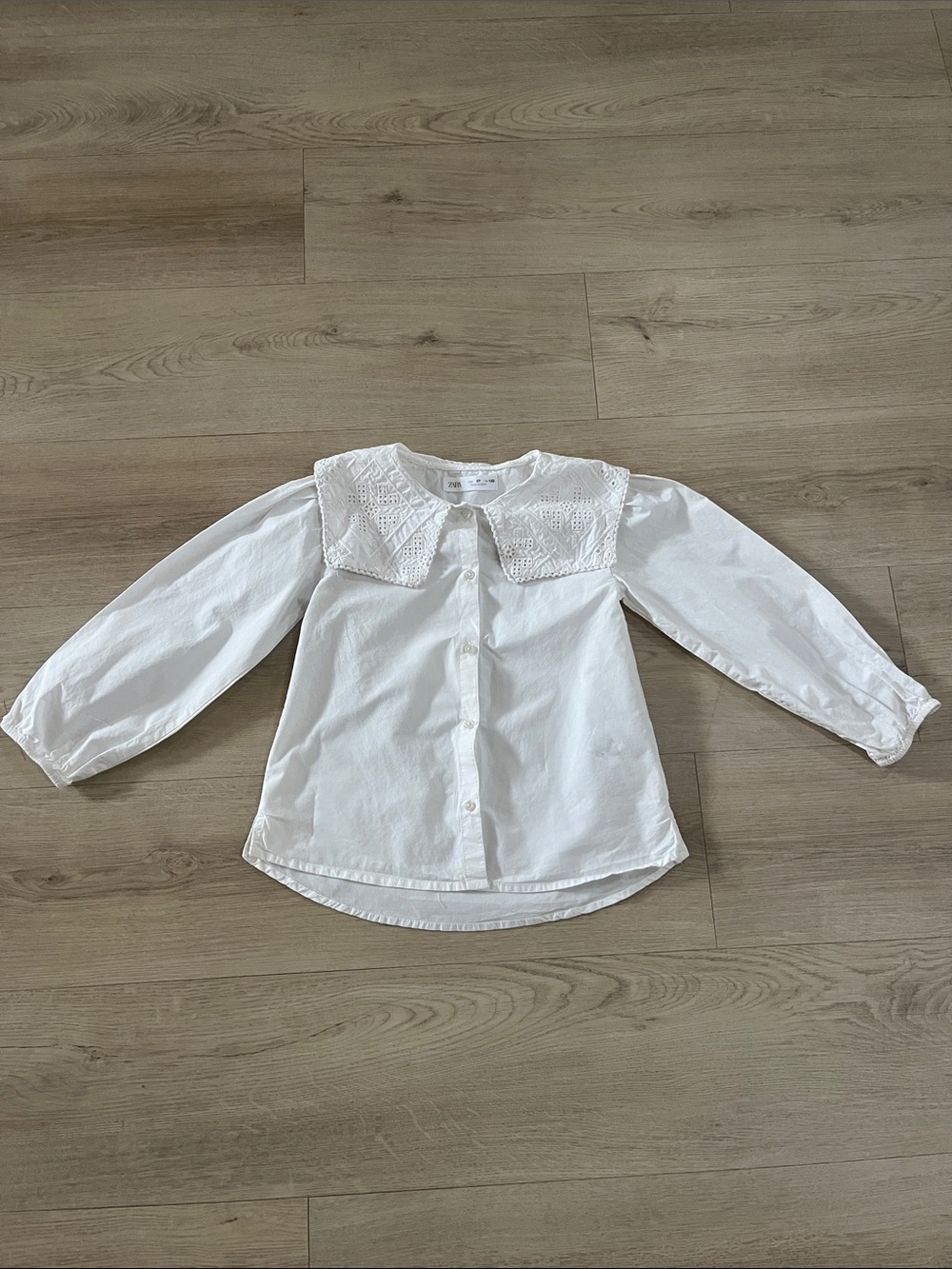 Zara White Button-Front Blouse with Eyelet Collar